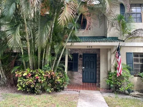 584 WESTREE LANE #584