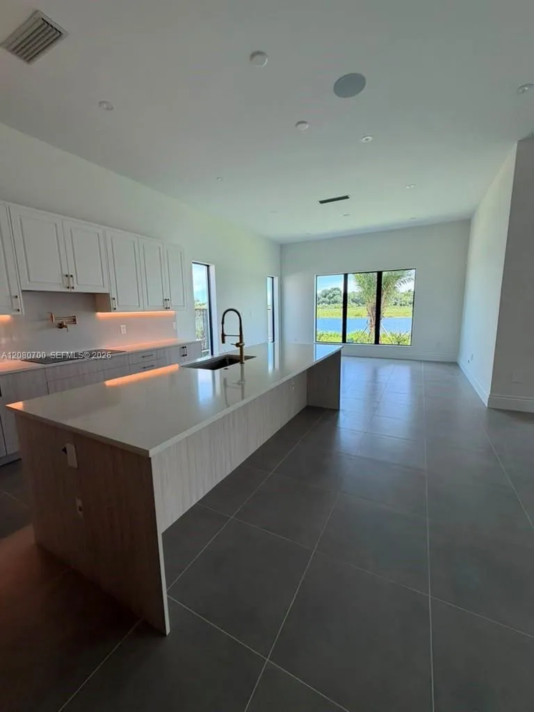 8540 NW 160th Terrace Miami Lakes, FL 33016