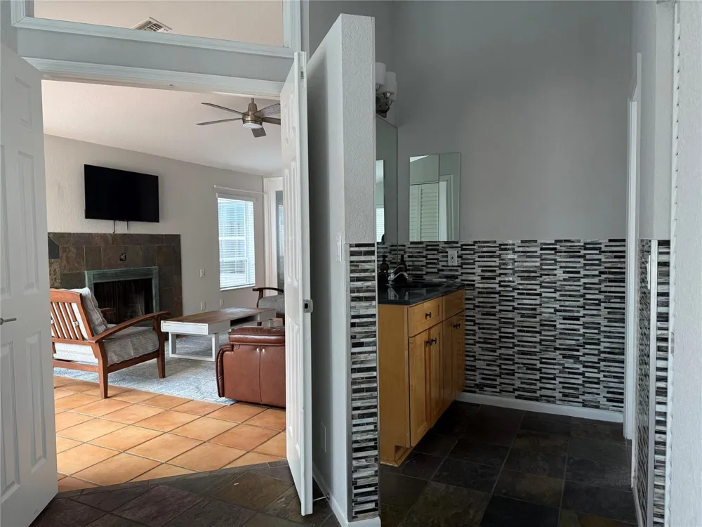 607 SW 15TH STREET Fort Lauderdale, FL 33315