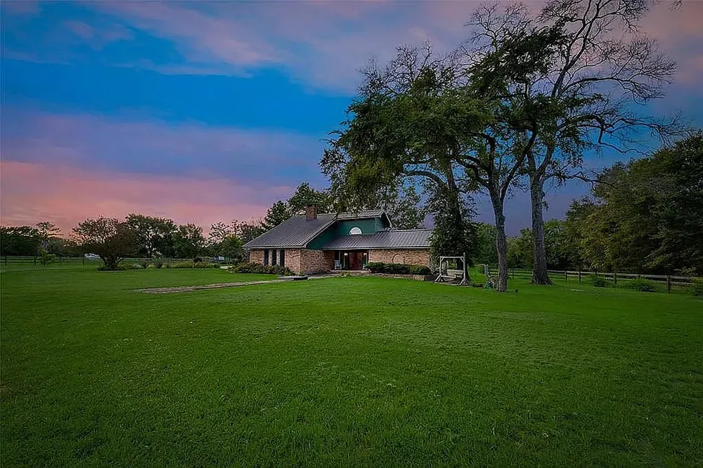 740 Fm 27 W Streetman, TX 75859
