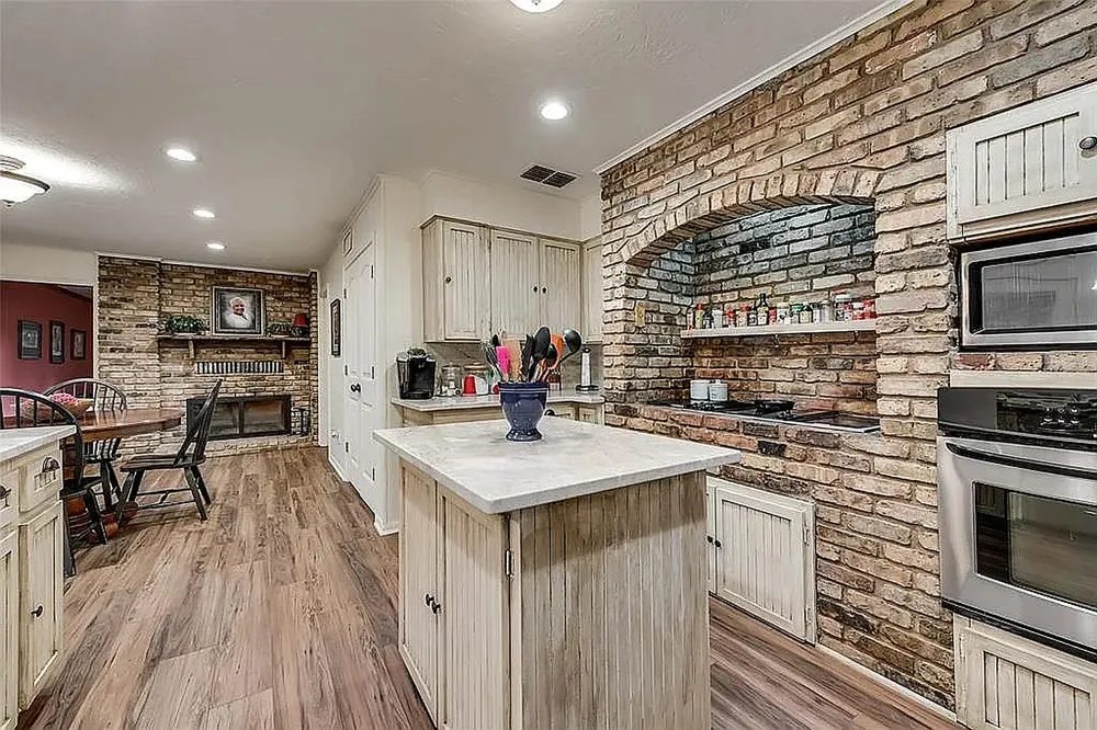 740 Fm 27 W Streetman, TX 75859
