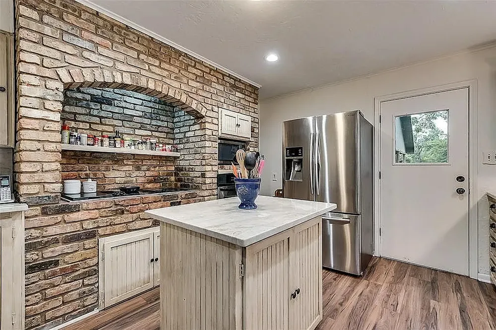 740 Fm 27 W Streetman, TX 75859