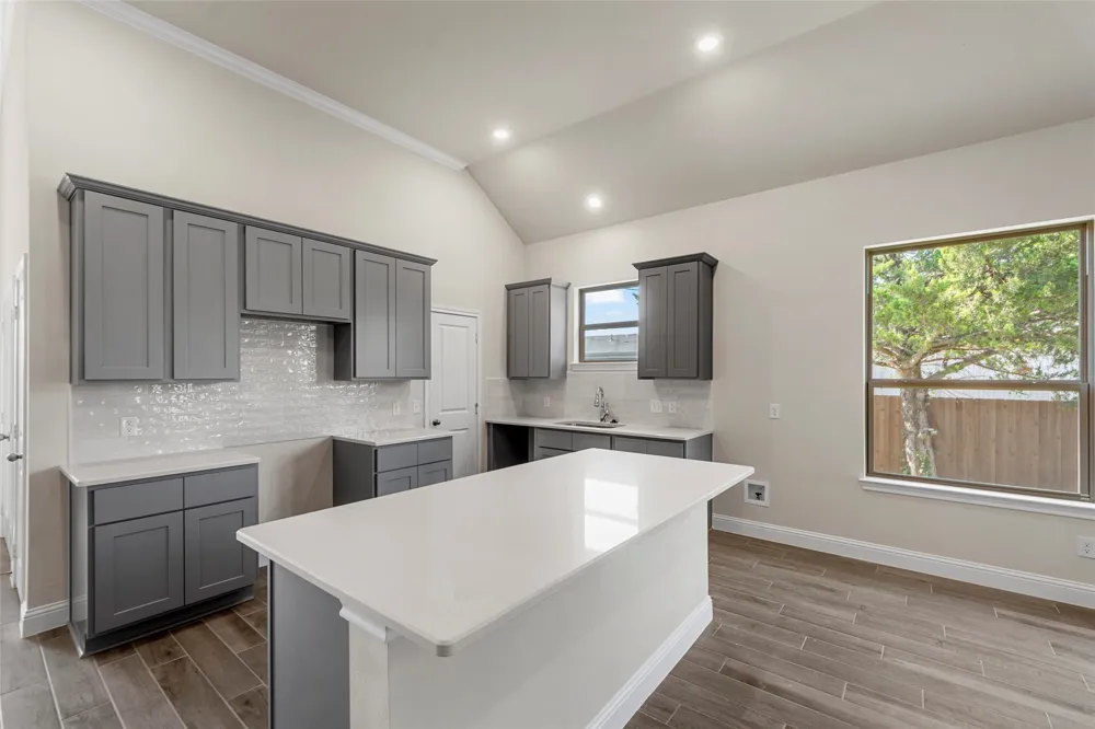 2201 UHL ROAD Glenn Heights, TX 75154