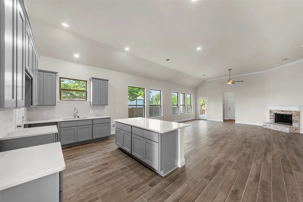 2201 UHL ROAD Glenn Heights, TX 75154
