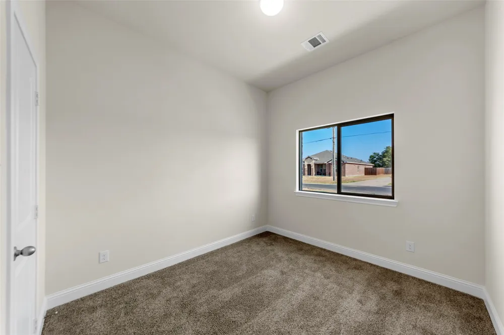 2201 UHL ROAD Glenn Heights, TX 75154