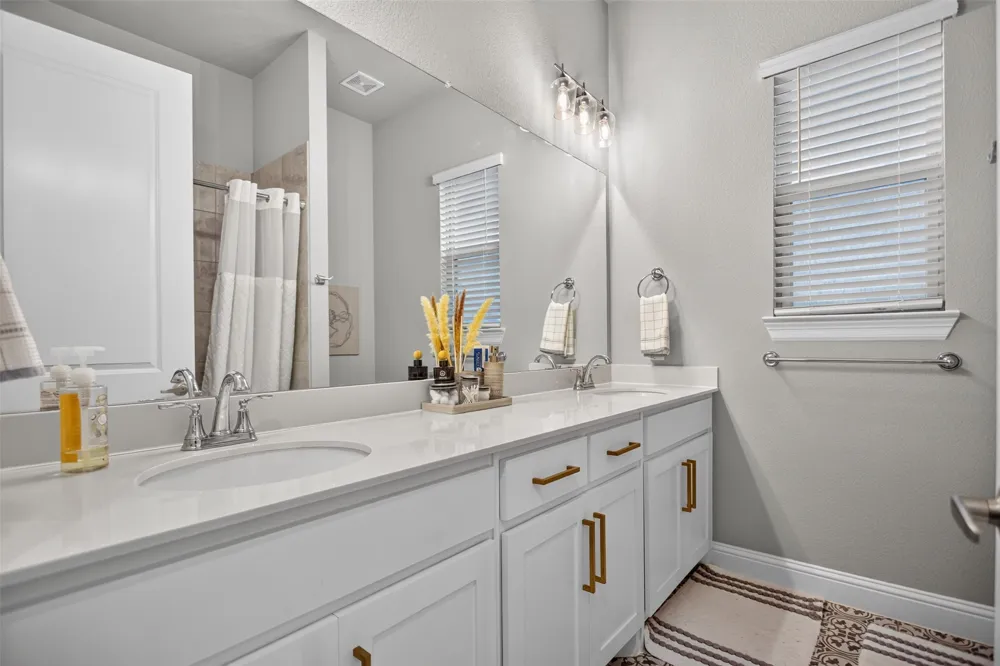 5620 Traveller Drive North Richland Hills, TX 76180