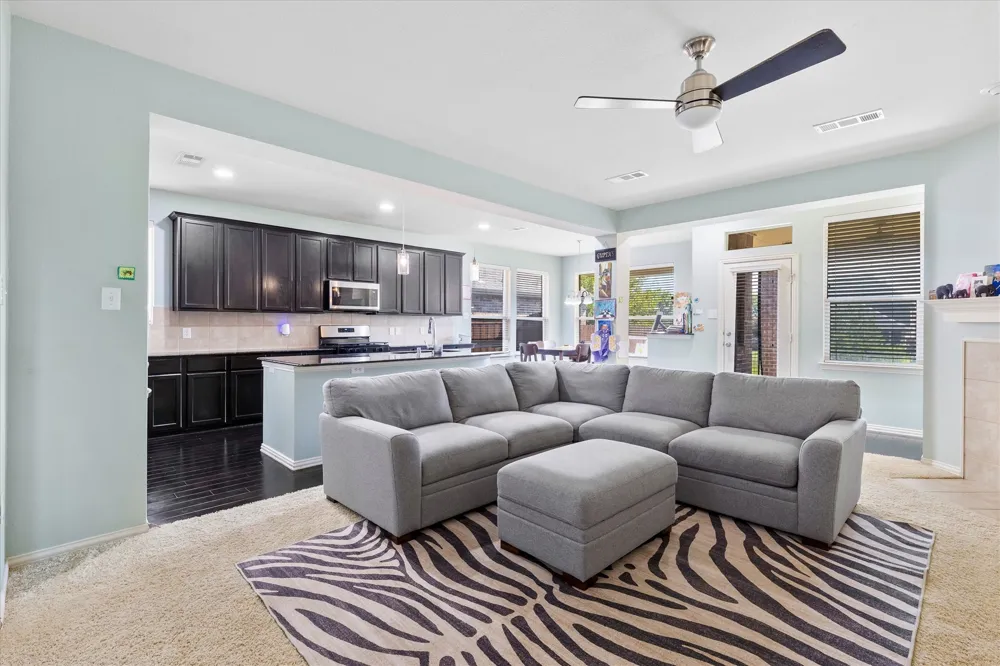 7230 Lake Hill Trail Sachse, TX 75048
