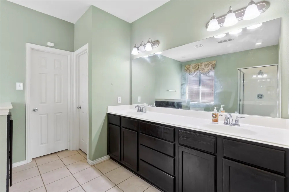 7230 Lake Hill Trail Sachse, TX 75048