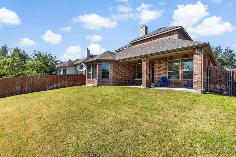 7230 Lake Hill Trail Sachse, TX 75048