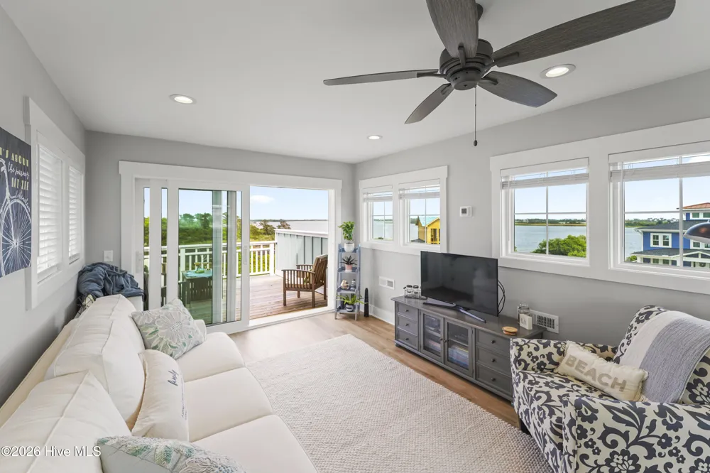 401 Caspian Court Holly Ridge, NC 28445