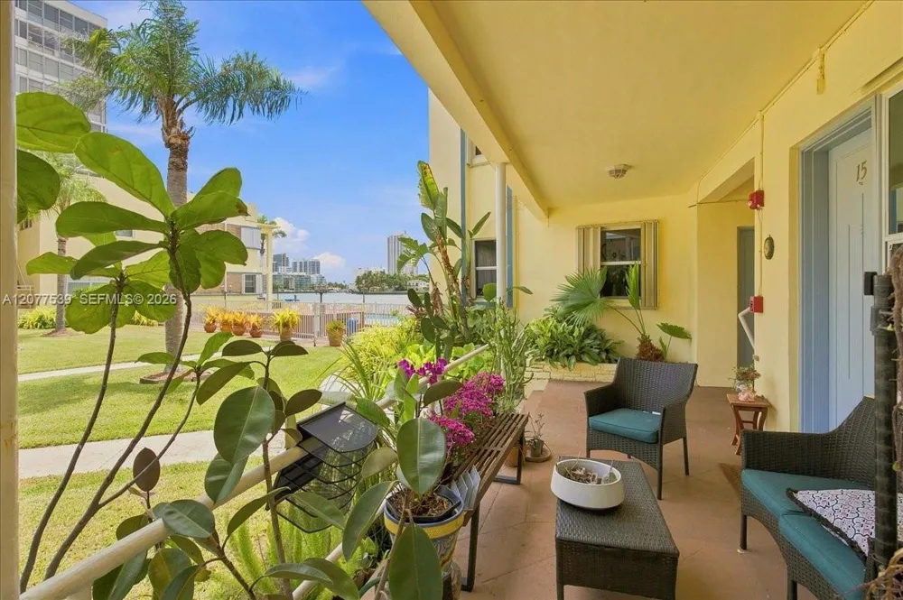 910 Bay Dr #15 Miami Beach, FL 33141