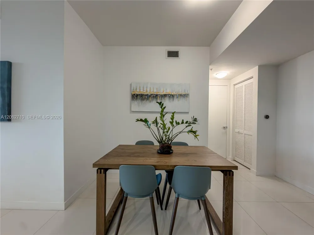 7825 NW 107th Ave #301 Doral, FL 33178