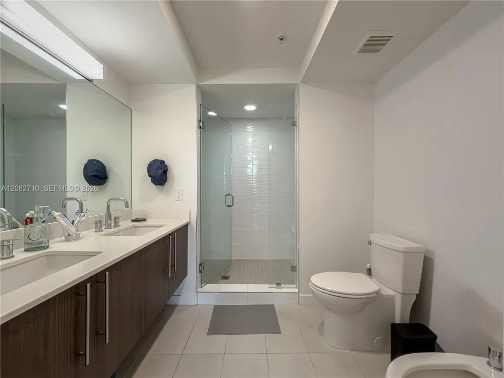 7825 NW 107th Ave #301 Doral, FL 33178