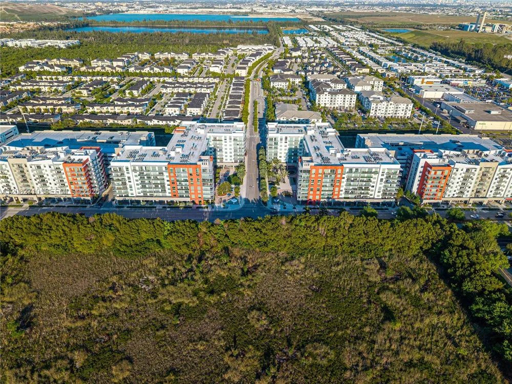 7825 NW 107th Ave #301 Doral, FL 33178