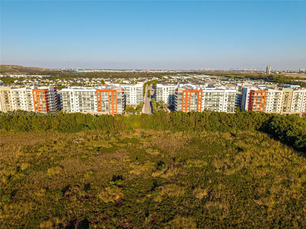 7825 NW 107th Ave #301 Doral, FL 33178