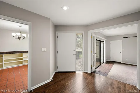 7139 Creeks Crossing