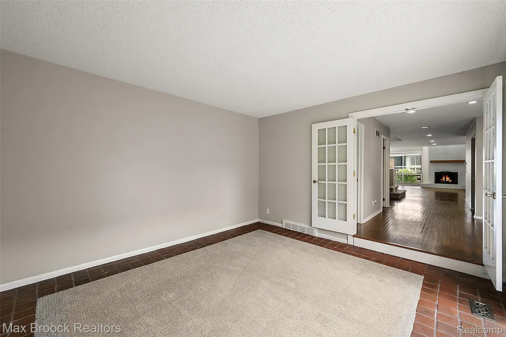 7139 Creeks Crossing West Bloomfield Charter Township, MI 48322