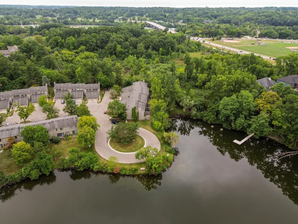 605 Watersedge Drive Ann Arbor City, MI 48105