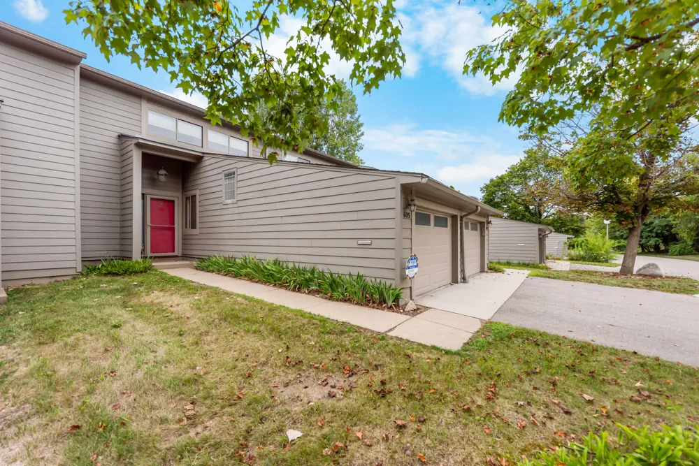 605 Watersedge Drive Ann Arbor City, MI 48105