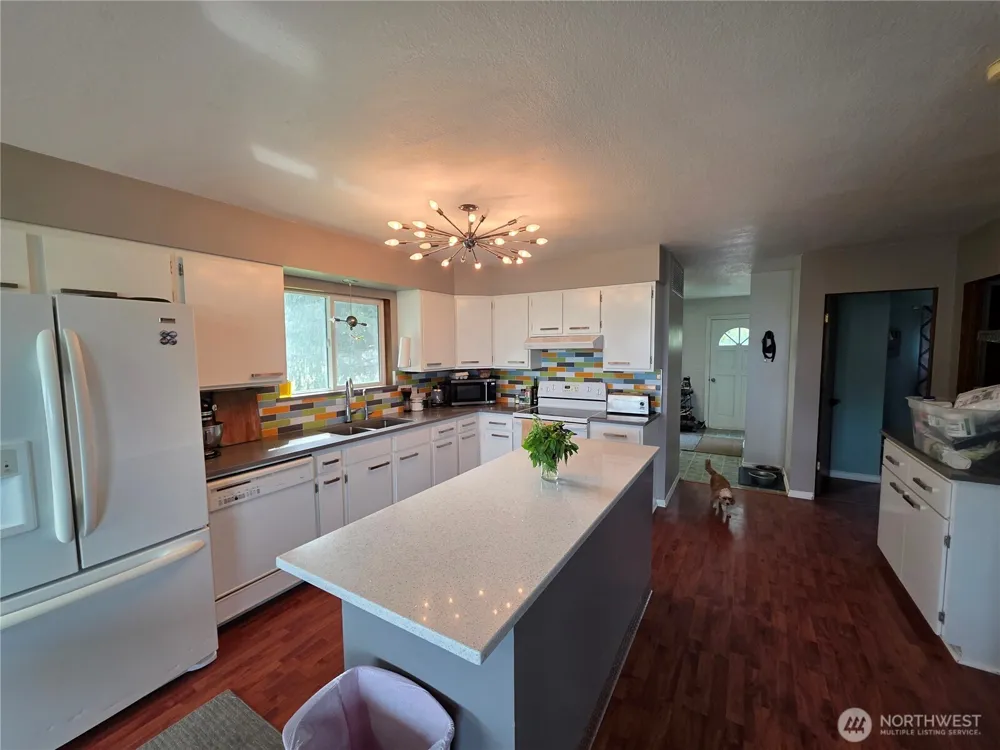 81 B Golden Road Oroville, WA 98844
