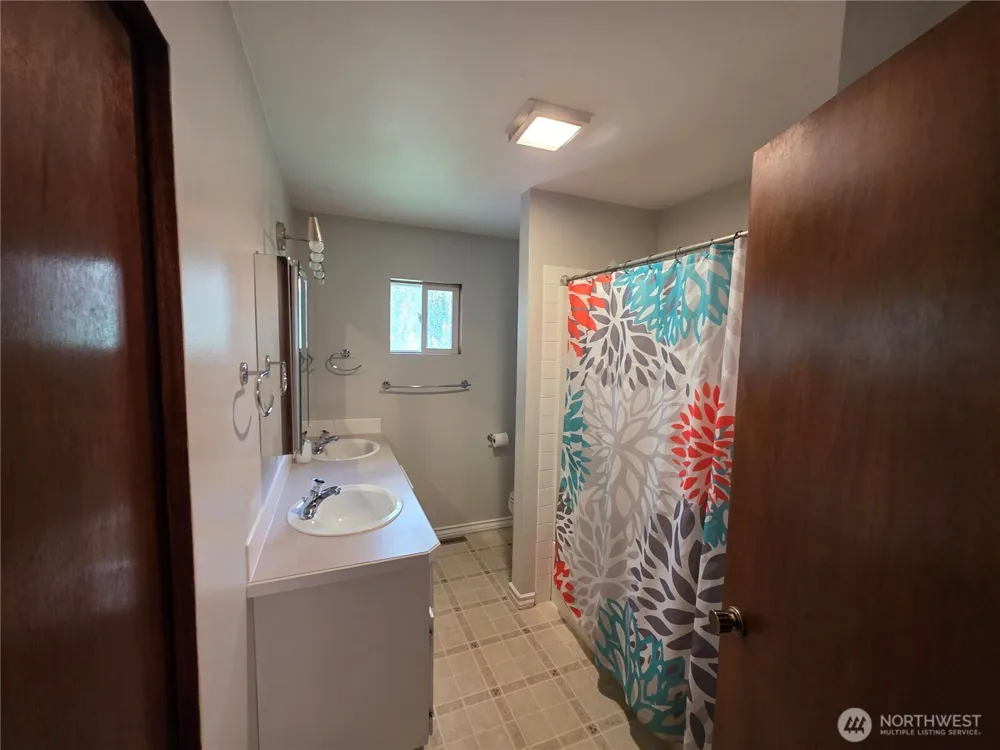 81 B Golden Road Oroville, WA 98844