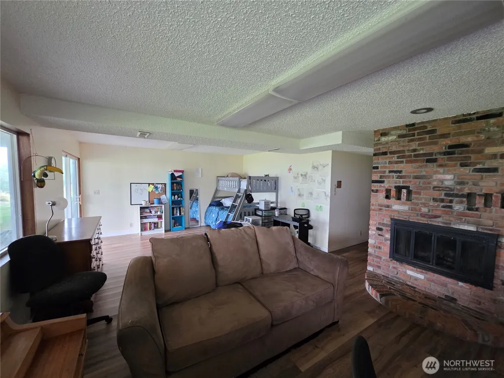 81 B Golden Road Oroville, WA 98844
