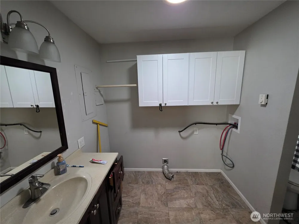 81 B Golden Road Oroville, WA 98844