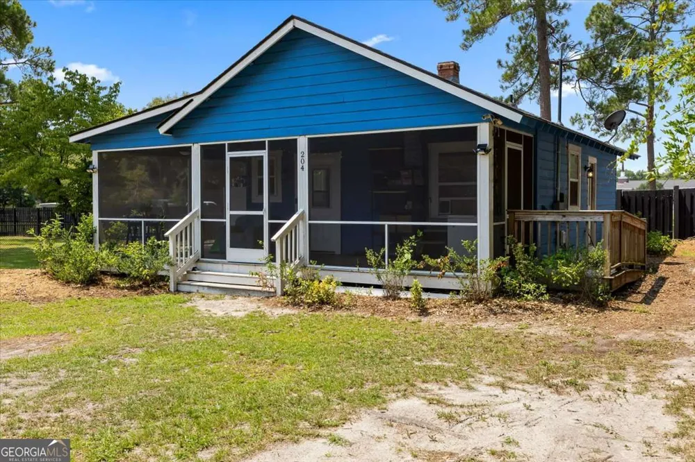 204 N Ash ST Springfield, GA 31329