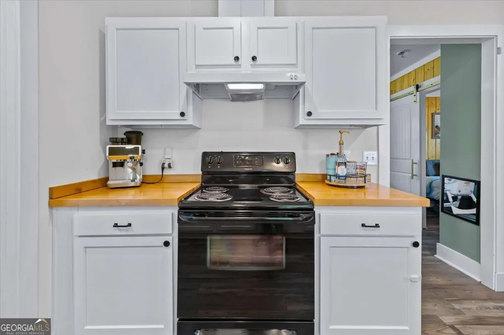 204 N Ash ST Springfield, GA 31329