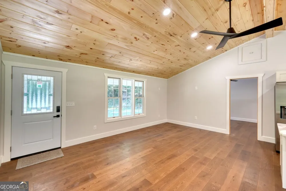 6564 Crooked Creek RD Young Harris, GA 30582