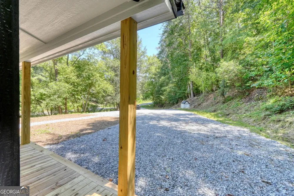 6564 Crooked Creek RD Young Harris, GA 30582