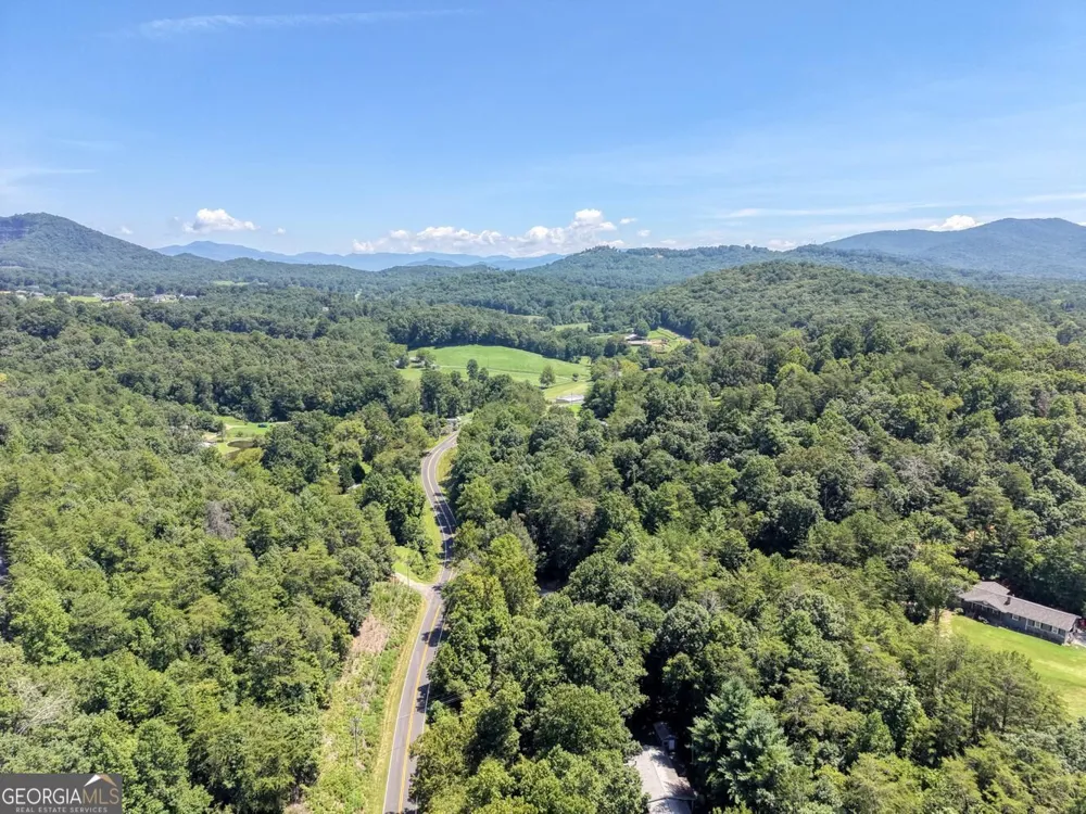 6564 Crooked Creek RD Young Harris, GA 30582