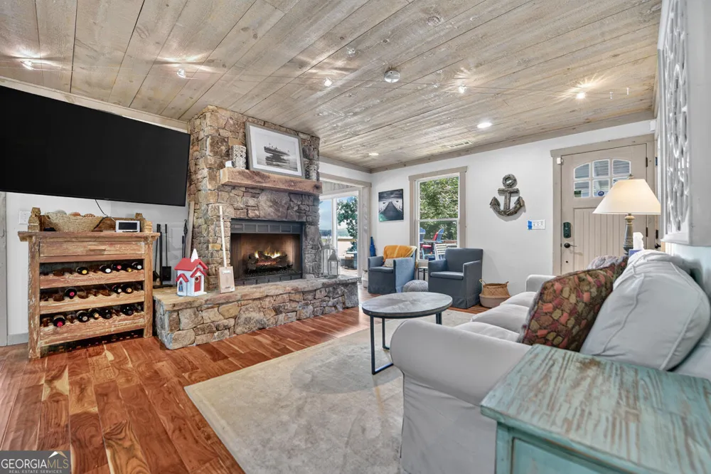 209 Marina DR Blue Ridge, GA 30513
