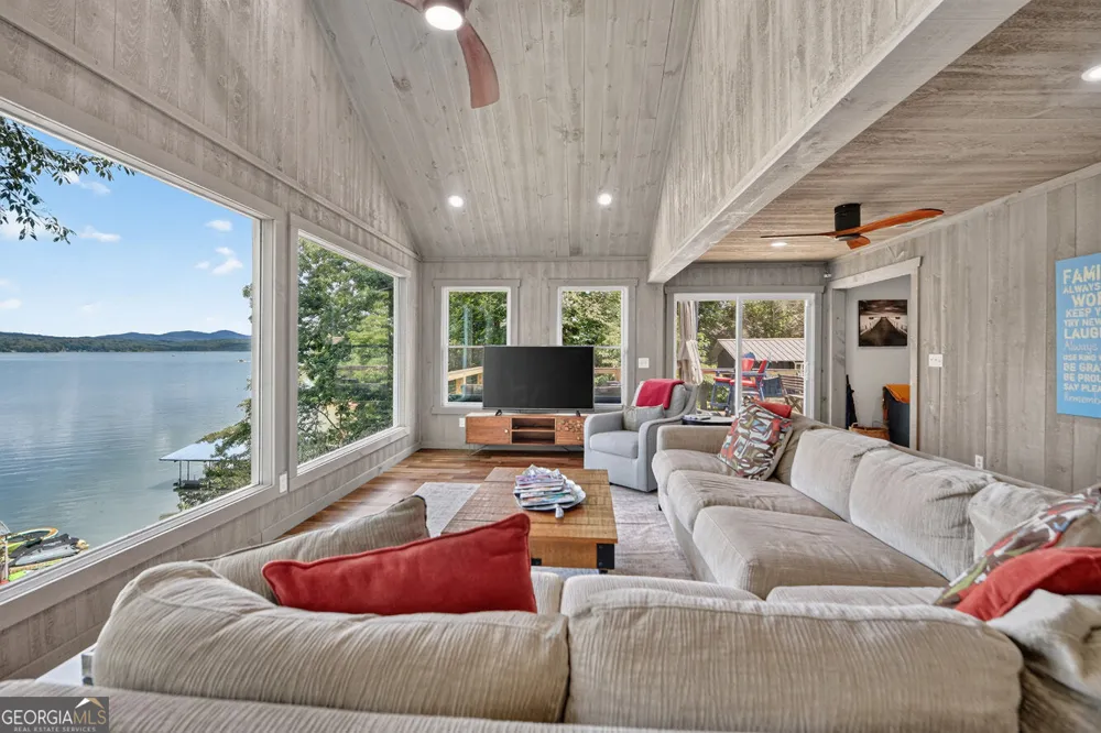 209 Marina DR Blue Ridge, GA 30513
