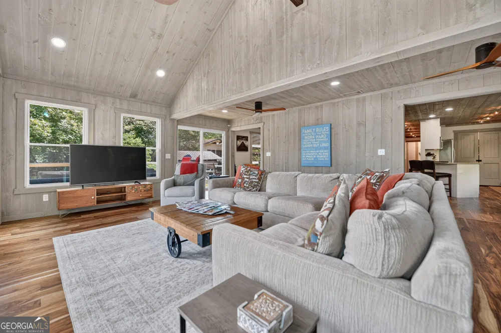 209 Marina DR Blue Ridge, GA 30513