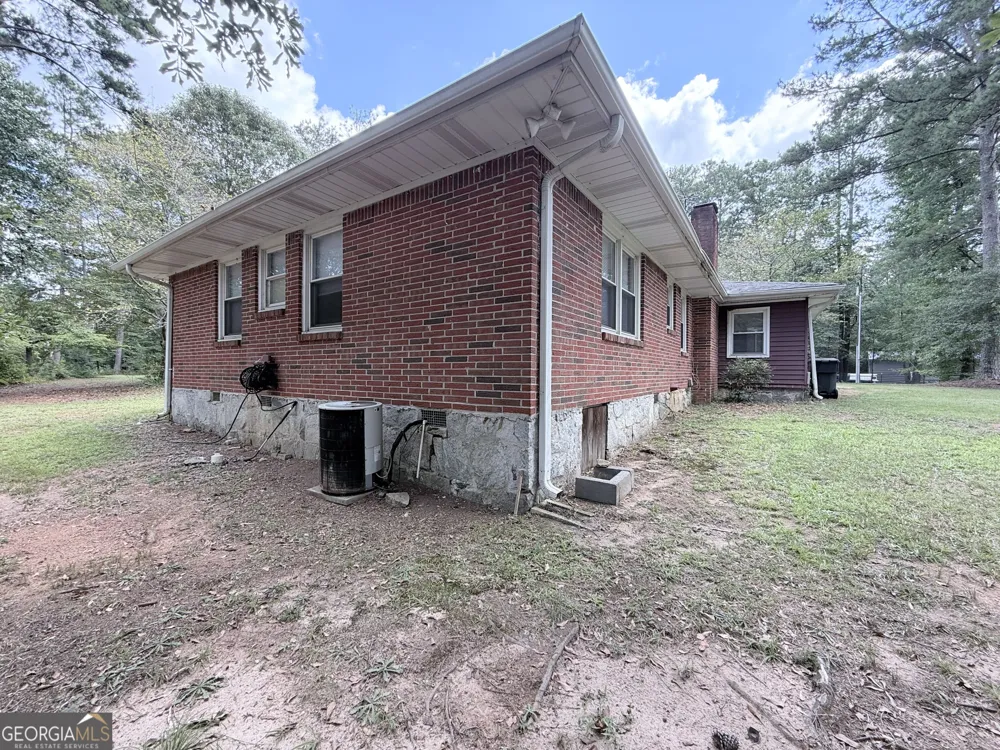 1571 Ebenezer RD SW Conyers, GA 30094