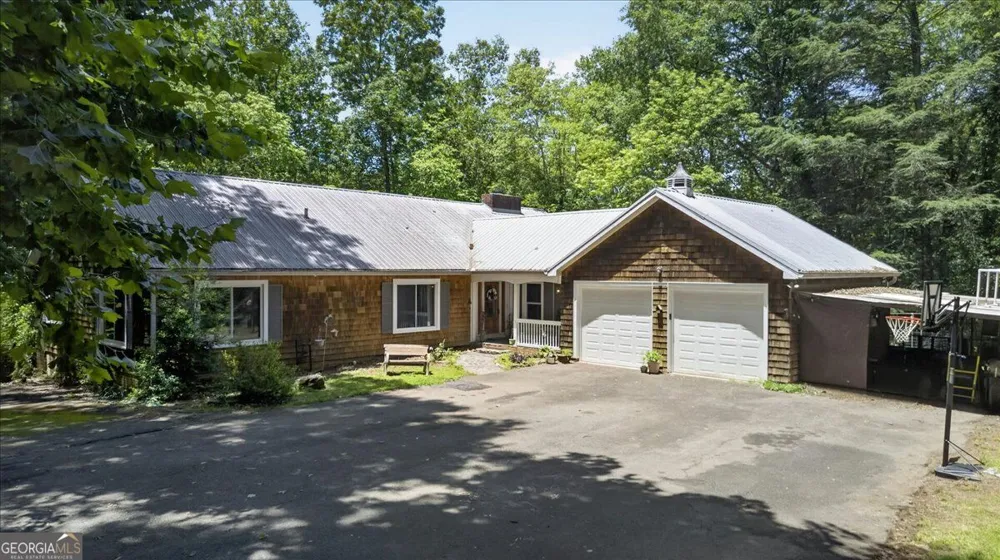 1965 Highway 52 E Ellijay, GA 30536