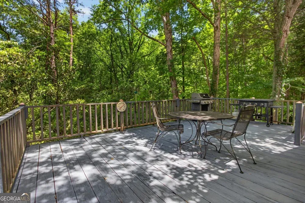 1965 Highway 52 E Ellijay, GA 30536