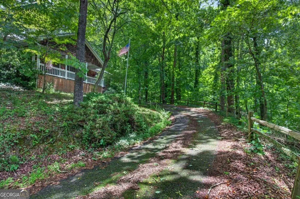 1965 Highway 52 E Ellijay, GA 30536