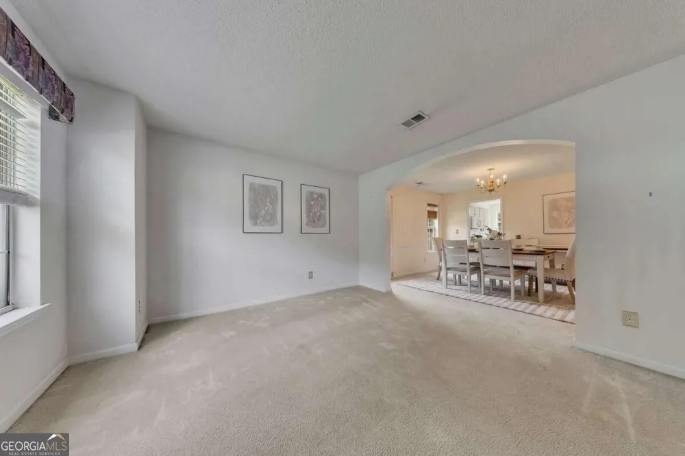 120 Silverleaf LN Dallas, GA 30157