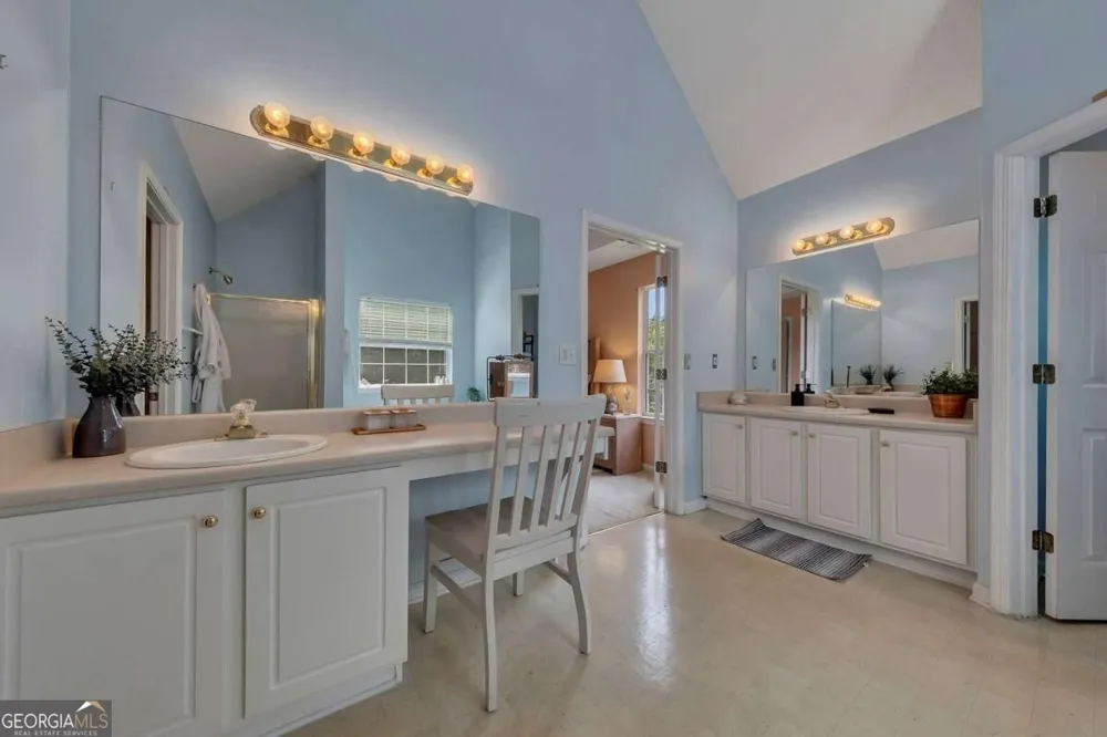 120 Silverleaf LN Dallas, GA 30157