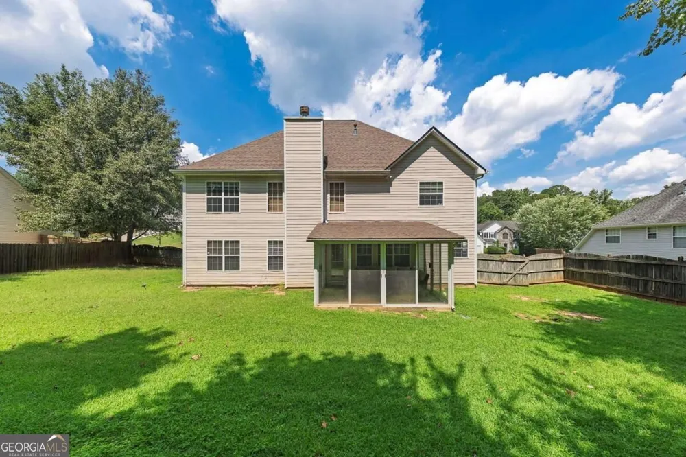 120 Silverleaf LN Dallas, GA 30157