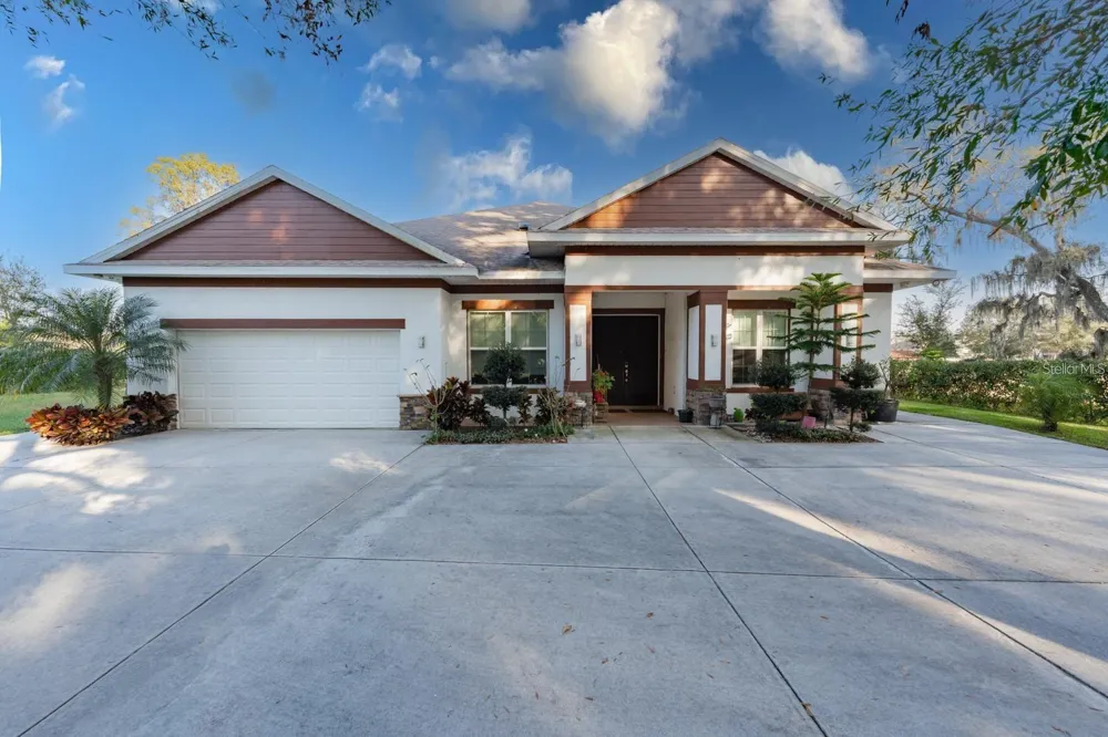 9606 RIPLEY ROAD Thonotosassa, FL 33592