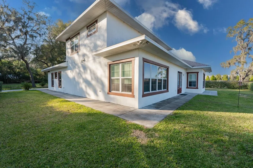 9606 RIPLEY ROAD Thonotosassa, FL 33592