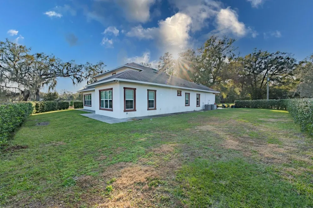 9606 RIPLEY ROAD Thonotosassa, FL 33592