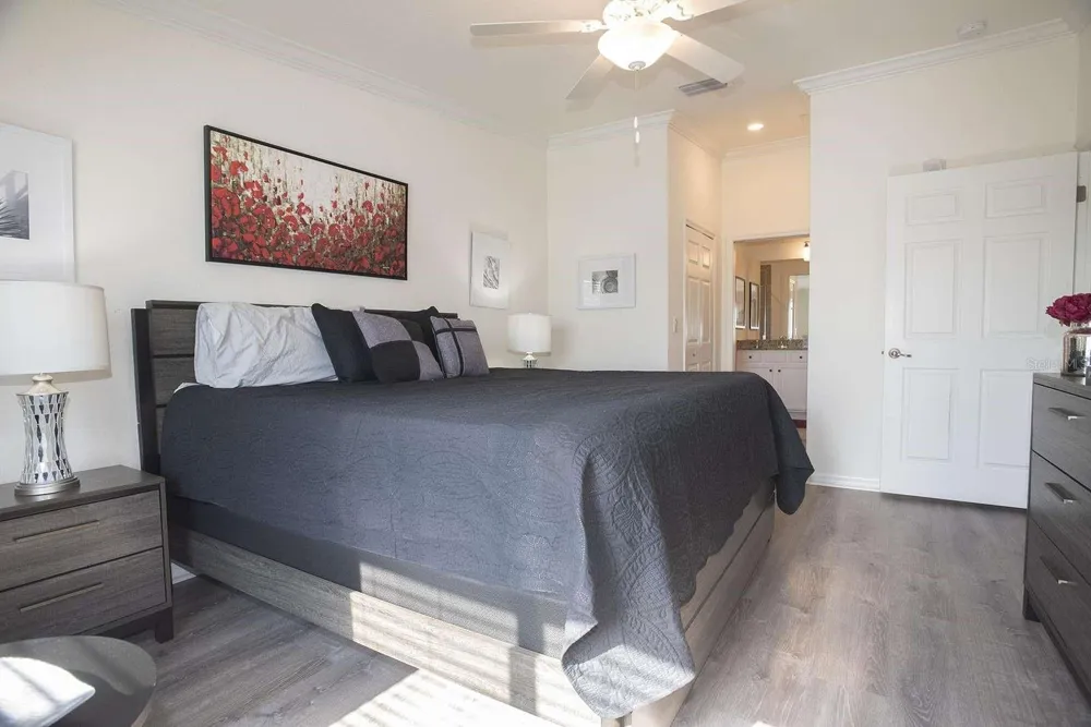 5557 PALMER CIRCLE #205 Bradenton, FL 34211