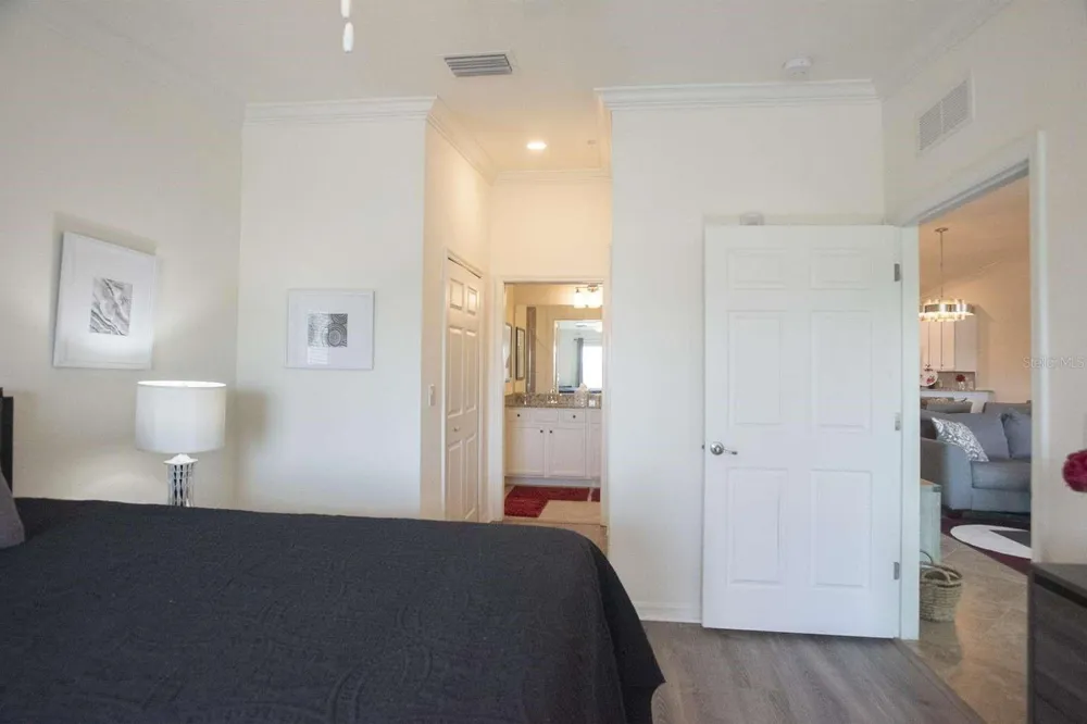 5557 PALMER CIRCLE #205 Bradenton, FL 34211
