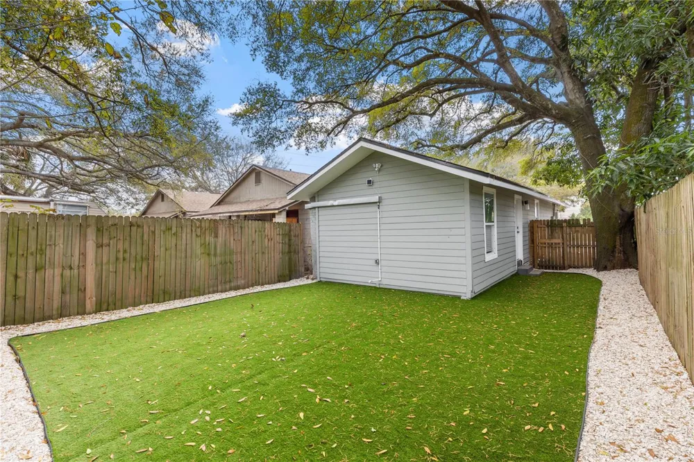 2410 E COLUMBUS DRIVE Tampa, FL 33605