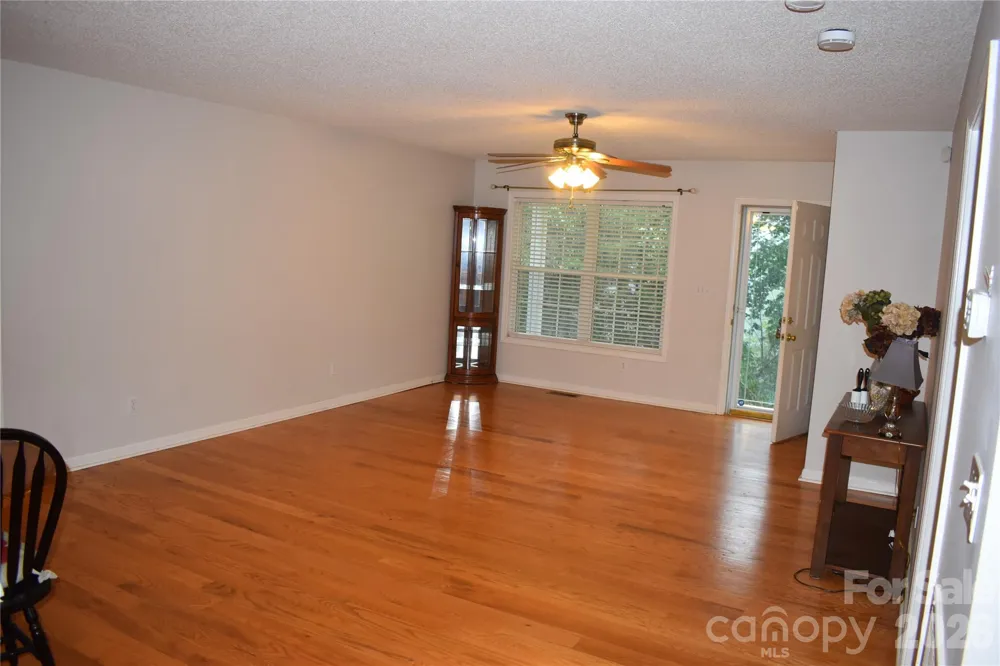 26 Chipmunk Ridge Marion, NC 28752