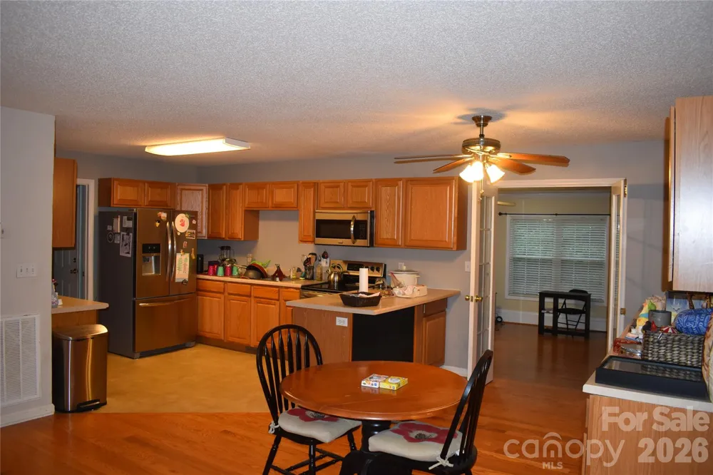 26 Chipmunk Ridge Marion, NC 28752
